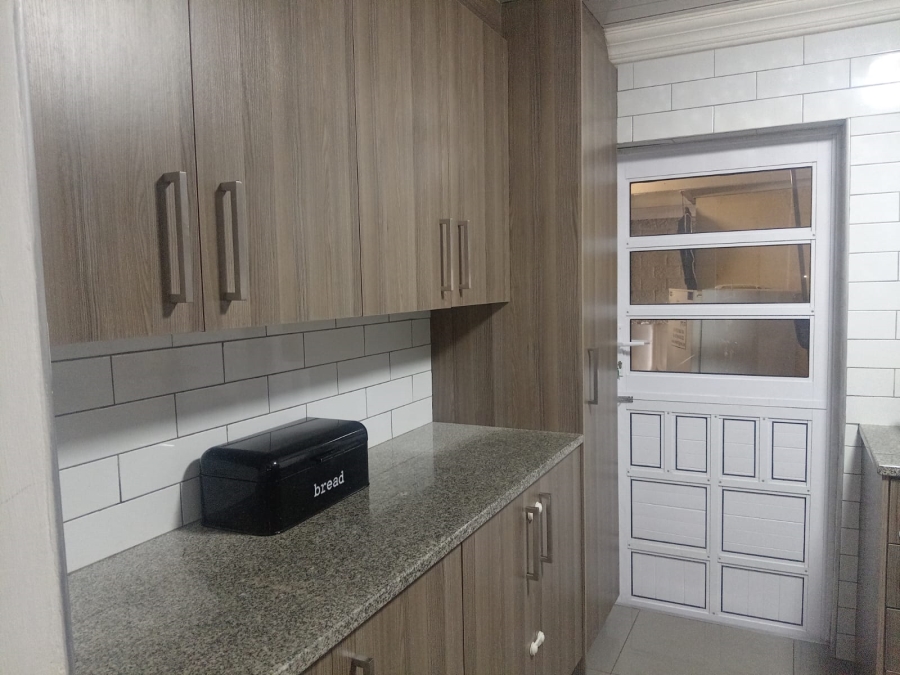 4 Bedroom Property for Sale in Westridge Western Cape